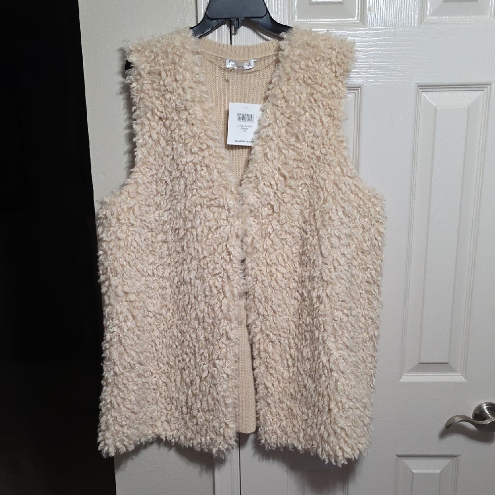 Women'sCozy Sherpa Faux-Shearling Vest - Cream 🤎